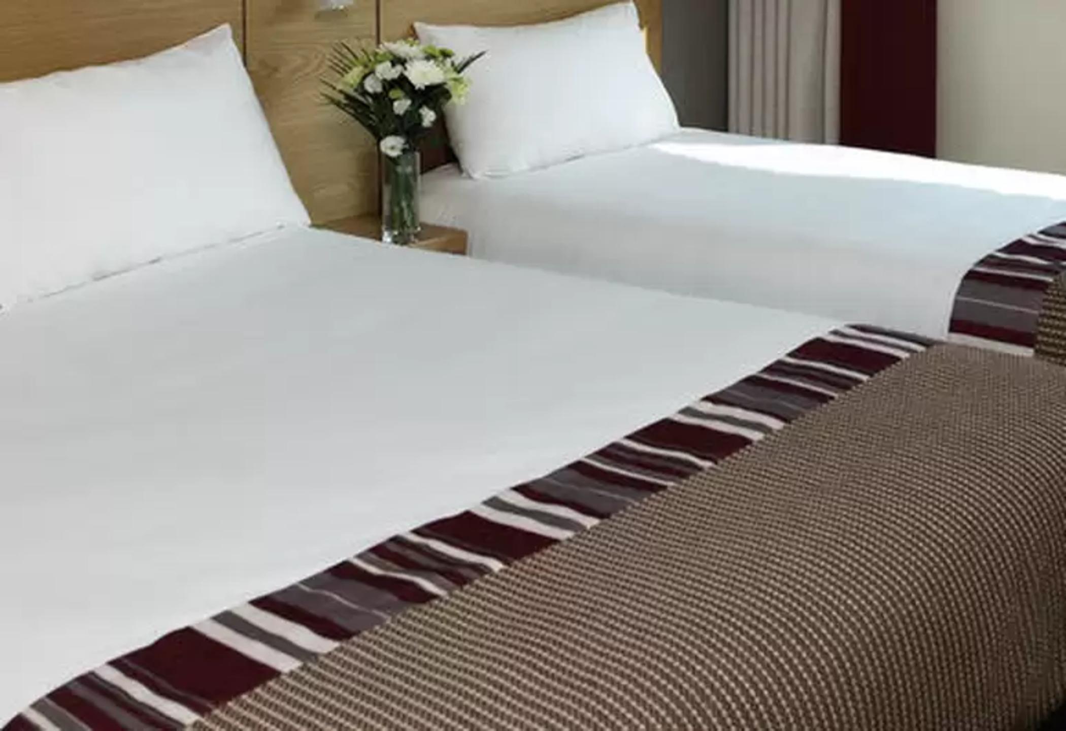 Leonardo Hotel Дарби Екстериор снимка