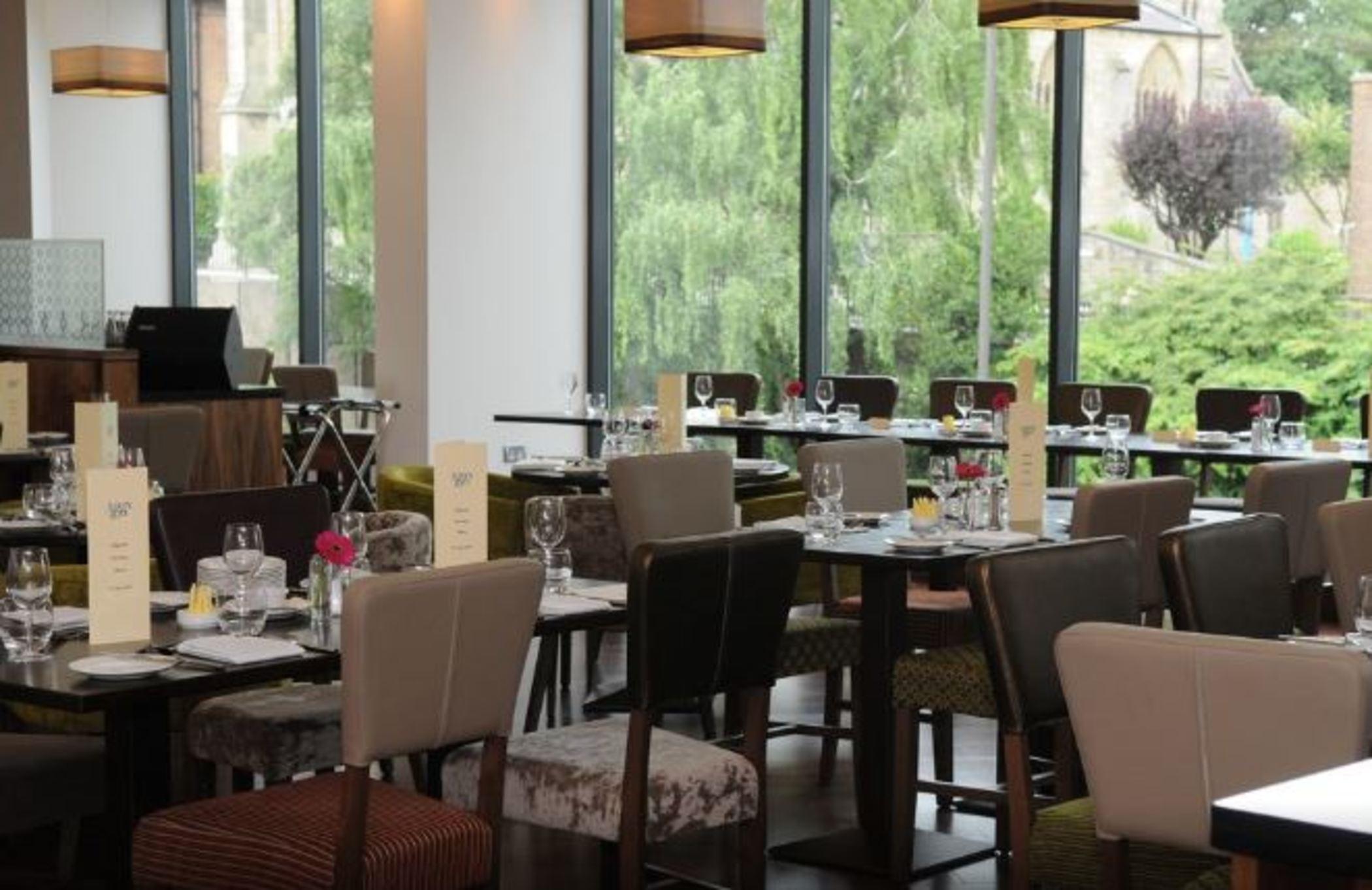 Leonardo Hotel Дарби Екстериор снимка